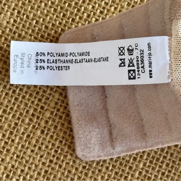 Marie Jo Elegant Lace Trimmed Bra Size  UK 34D - Picture 6 of 6